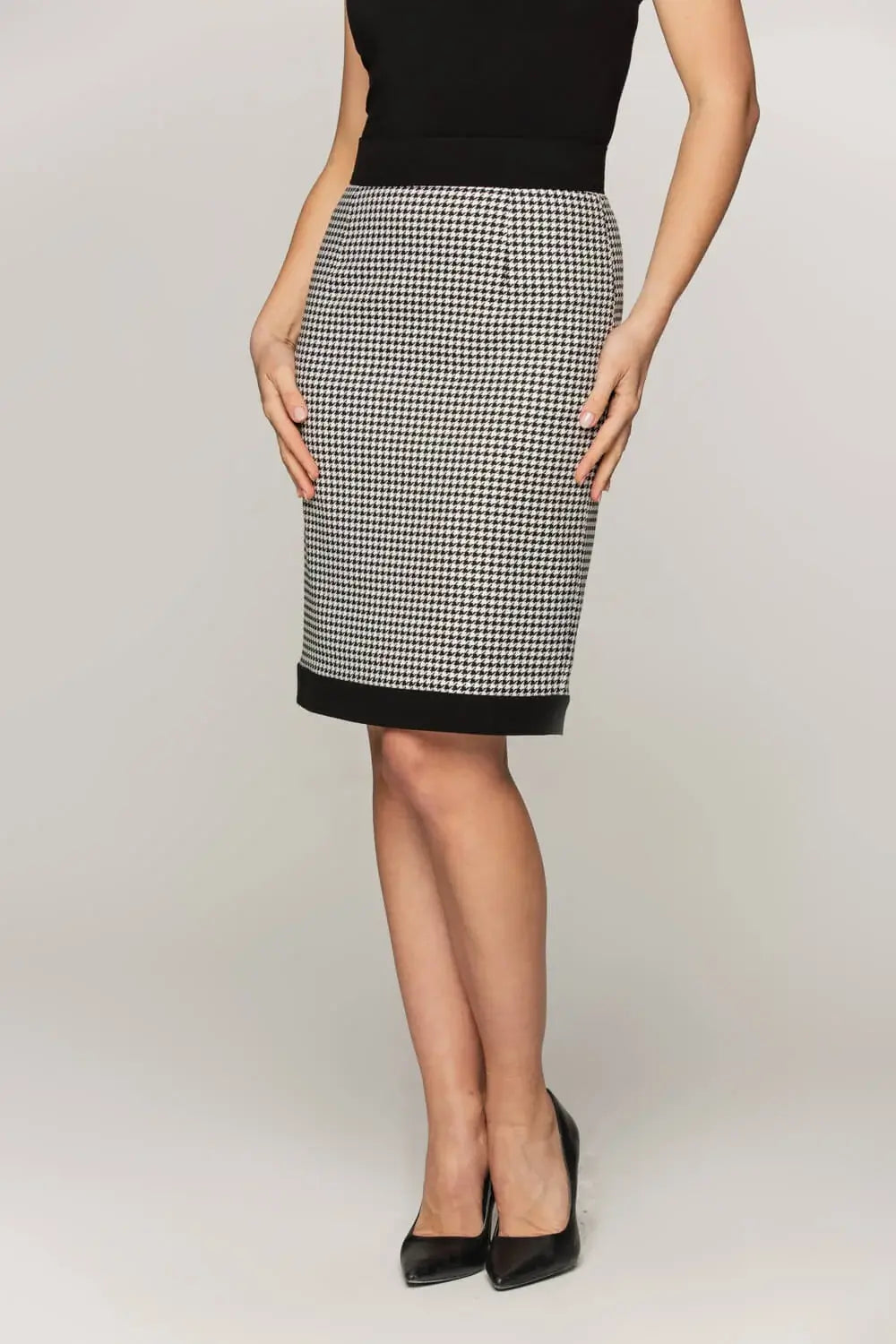 Knee-Length Houndstooth Skirt