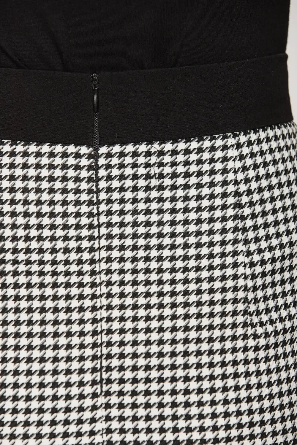 Knee-Length Houndstooth Skirt