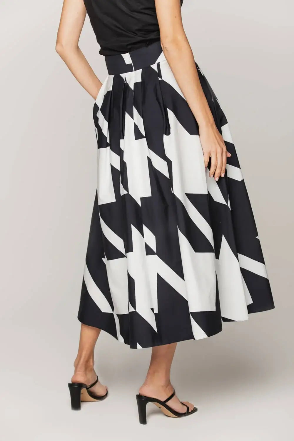 Macro Houndstooth Pleated Skirt